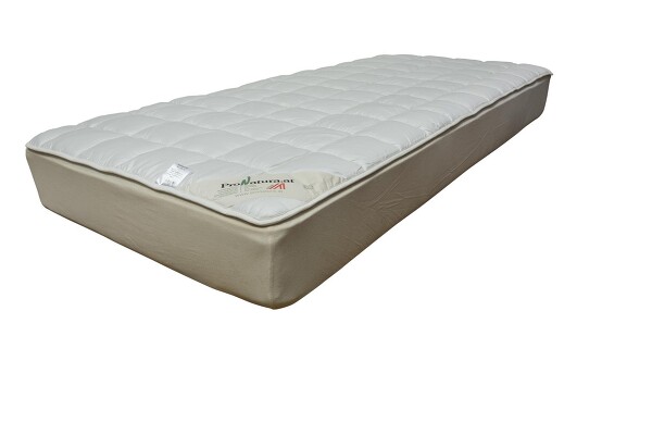 Natur-Spannunterbett aus natürlicher Merino Schafwolle.
Mit umlaufender Spannumrandung aus Baumwolljersey